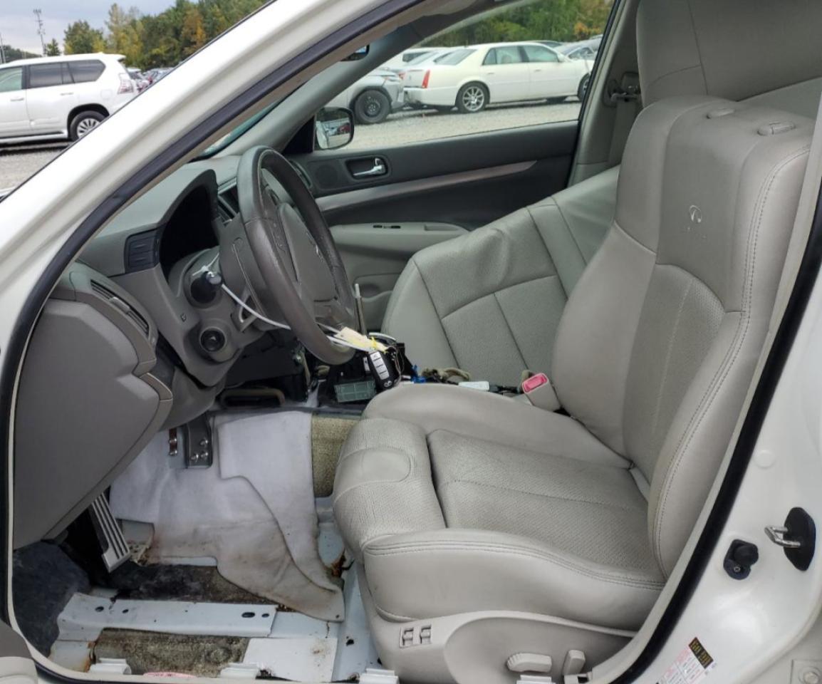 2012 INFINITI G37 - Image 7