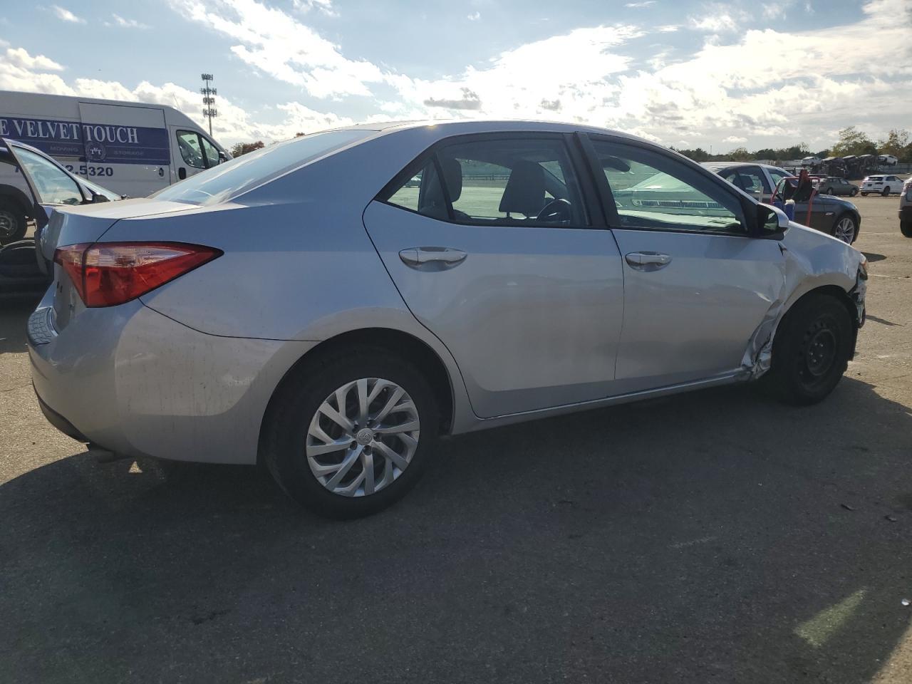 2019 TOYOTA COROLLA L - Image 3
