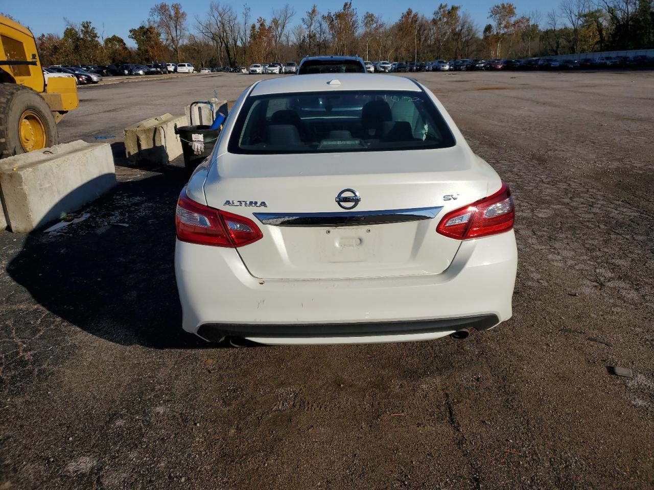 2017 NISSAN ALTIMA 2.5 - Фото 6