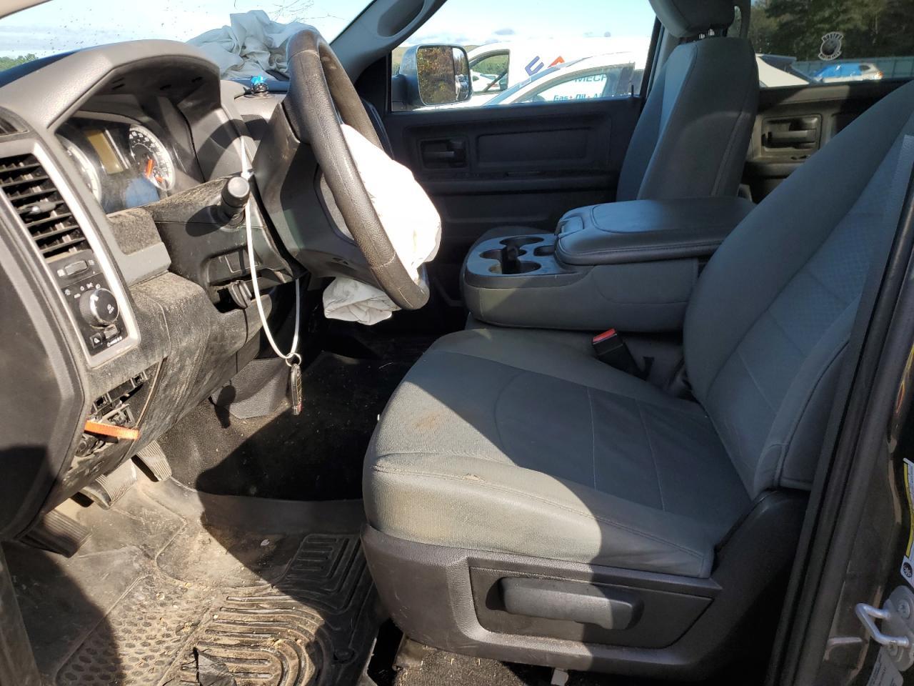 2017 RAM 1500 ST - Image 7