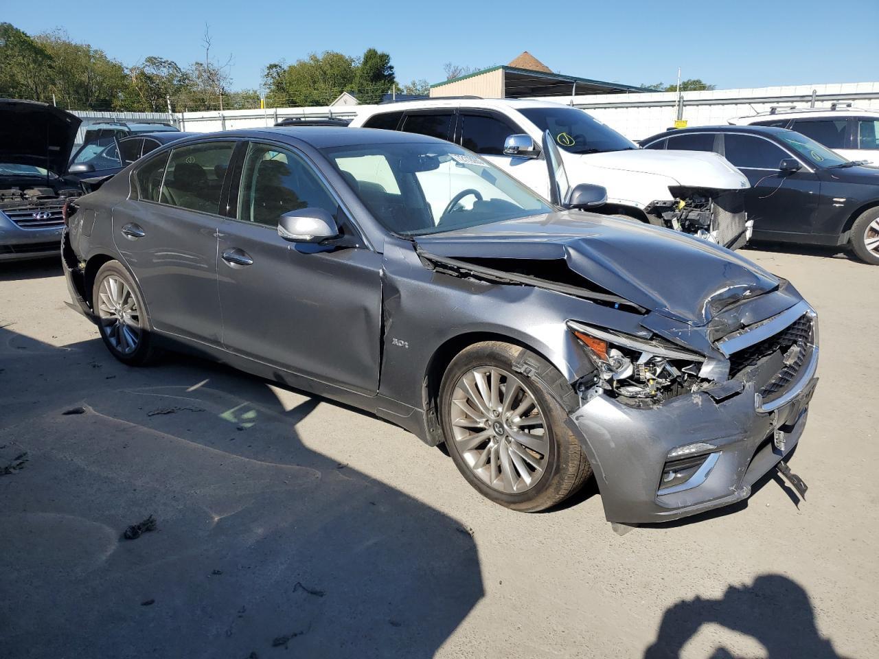 2018 INFINITI Q50 LUXE - Image 4