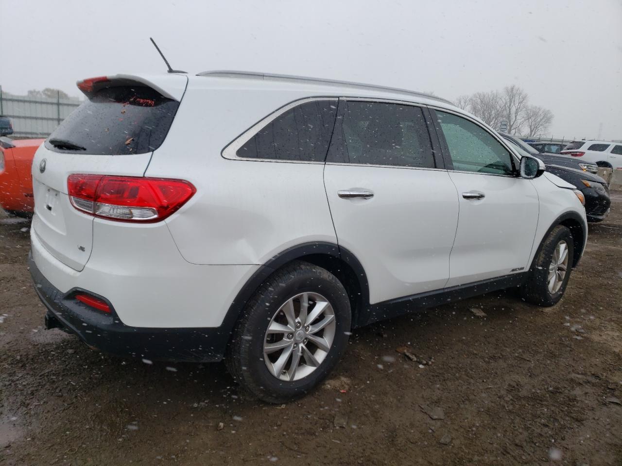 2017 KIA SORENTO LX - Фото 3