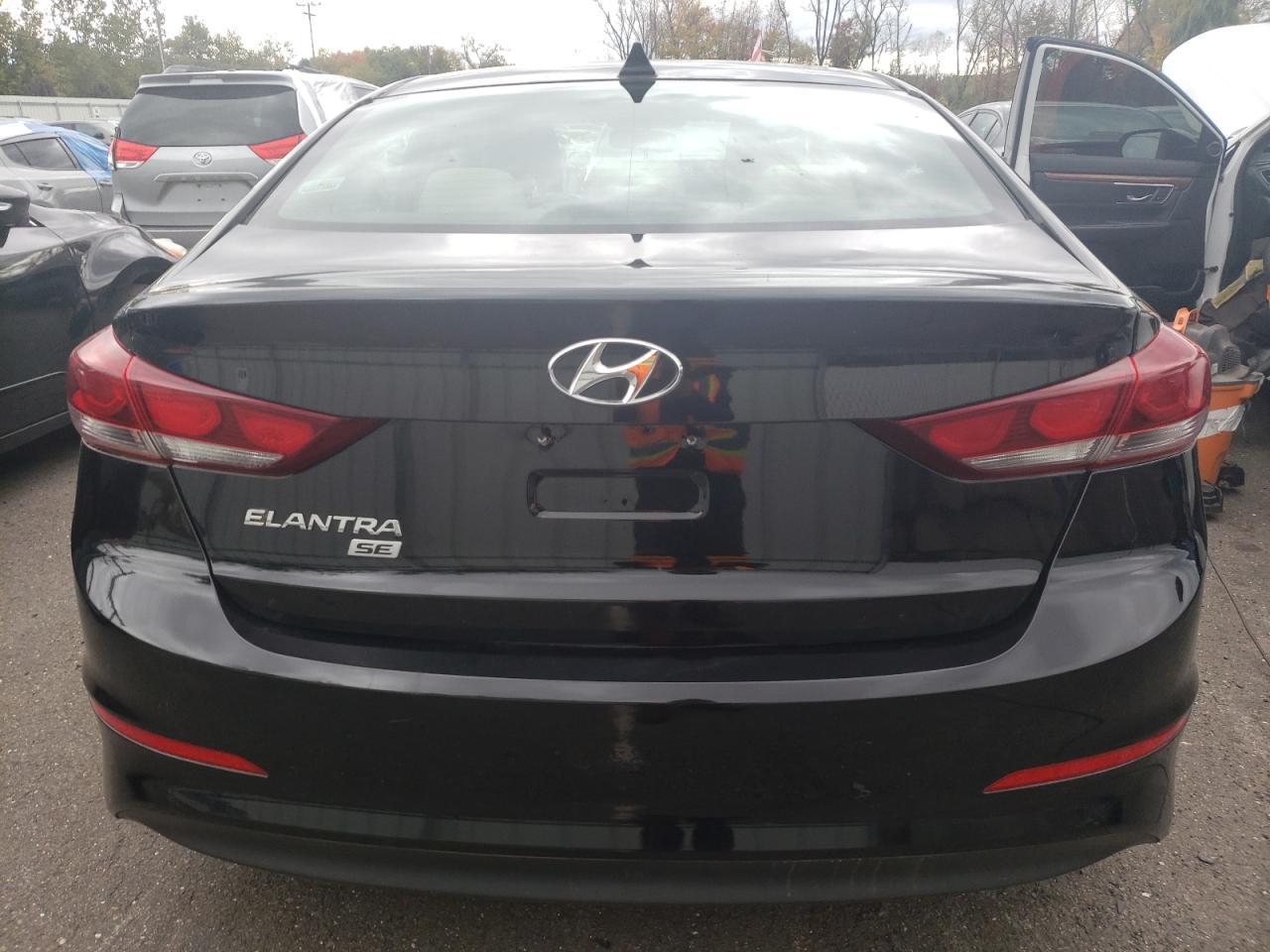 2017 HYUNDAI ELANTRA SE - Фото 6