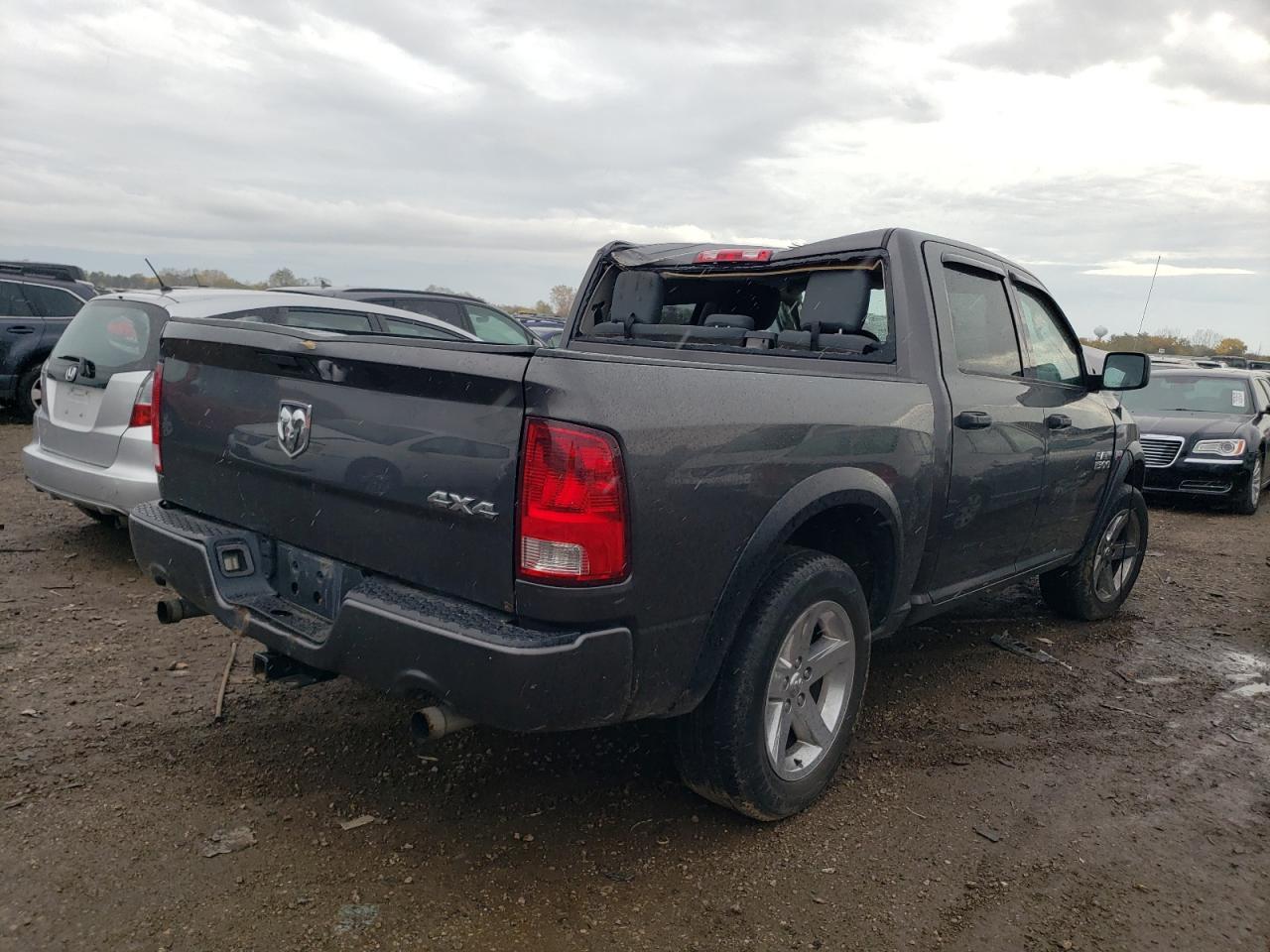 2014 RAM 1500 ST - Фото 3