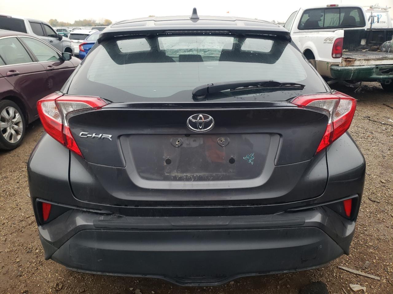 2019 TOYOTA C-HR XLE - Фото 6