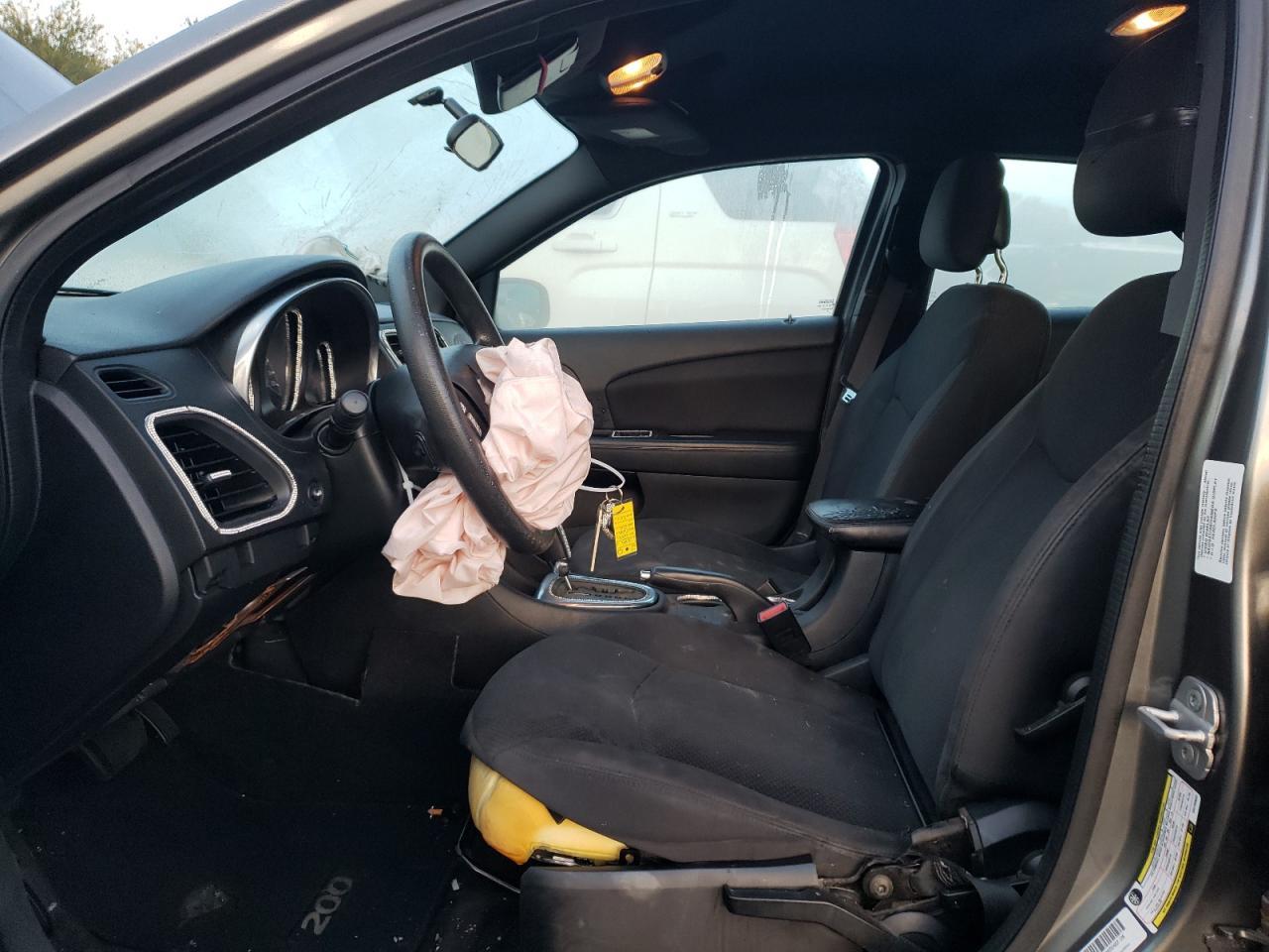 2013 CHRYSLER 200 LX - Фото 7