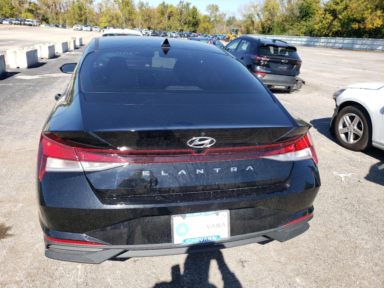 2022 HYUNDAI ELANTRA SE - Фото 6