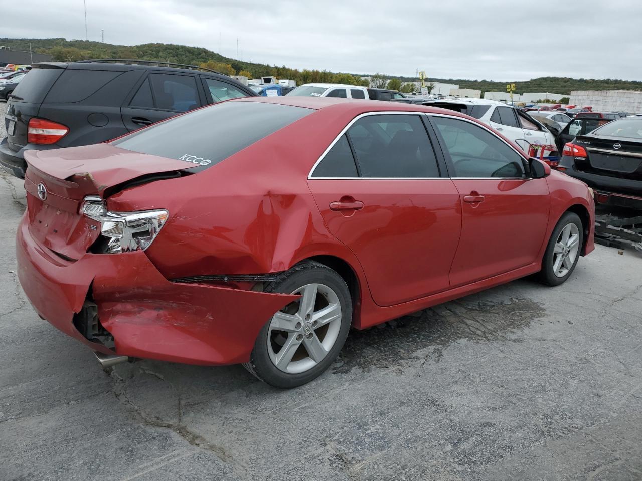 2014 TOYOTA CAMRY L - Фото 3