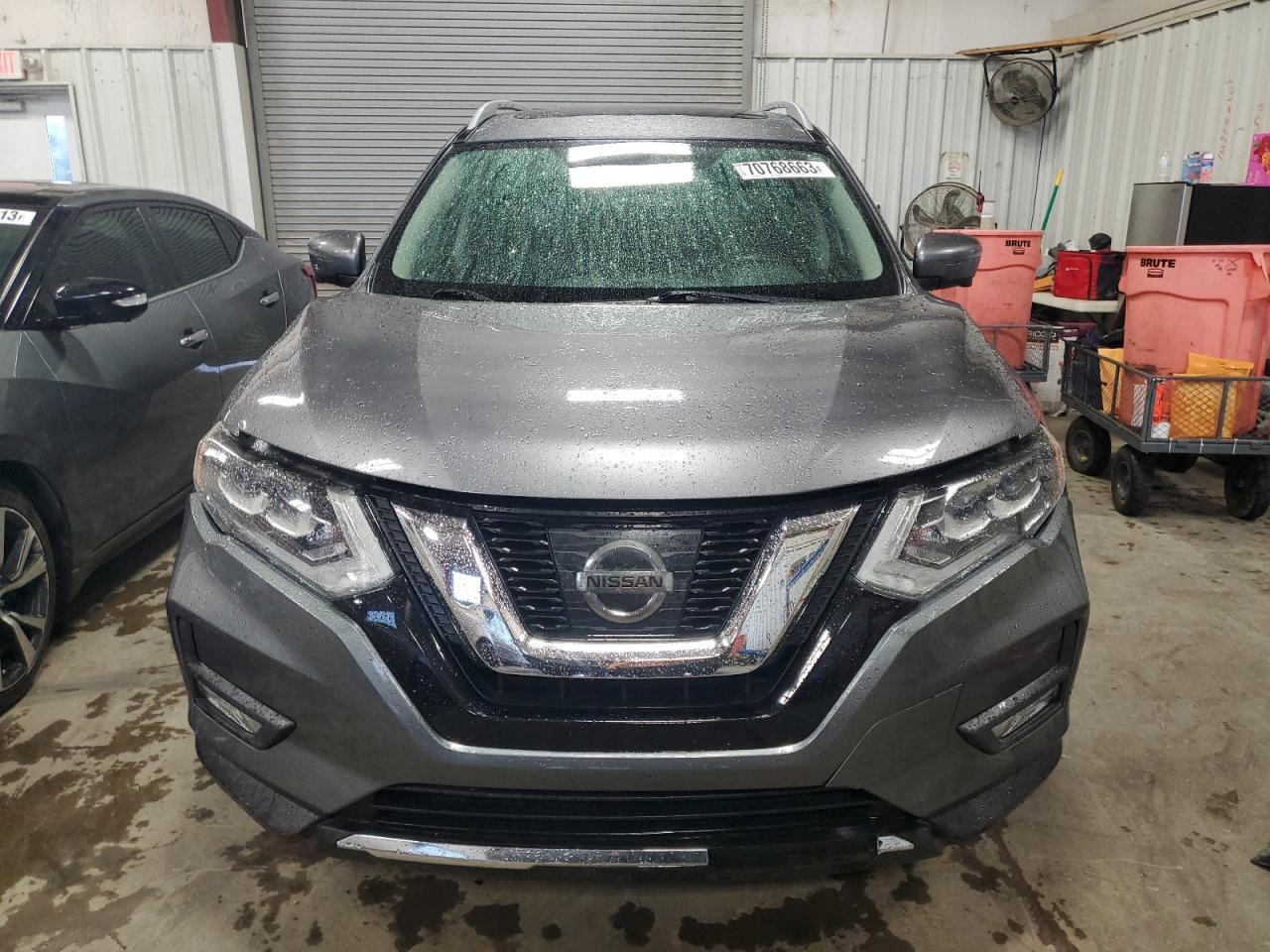 2017 NISSAN ROGUE SV - Фото 5