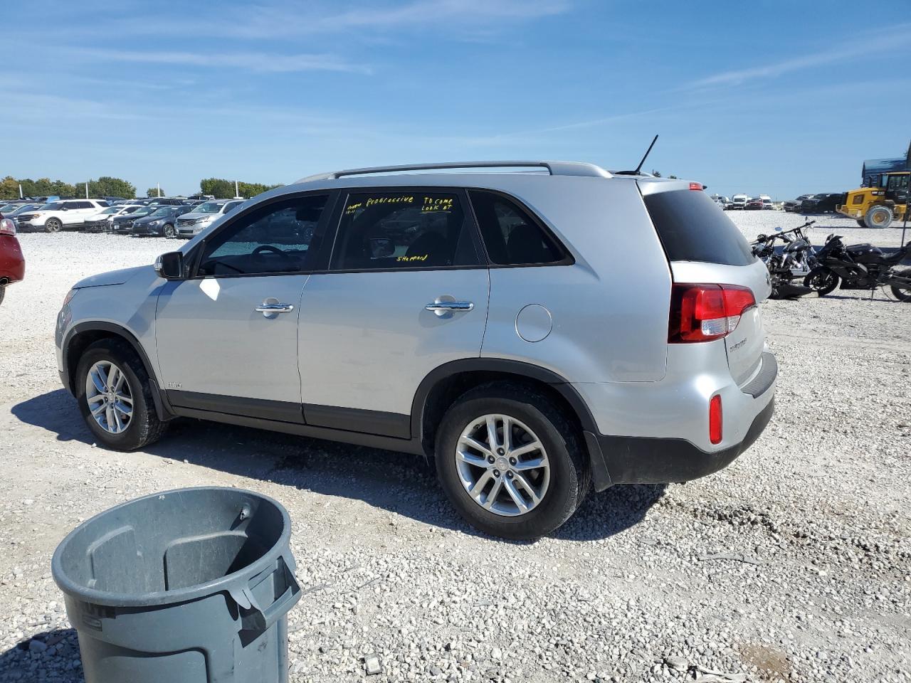2015 KIA SORENTO LX - Image 2