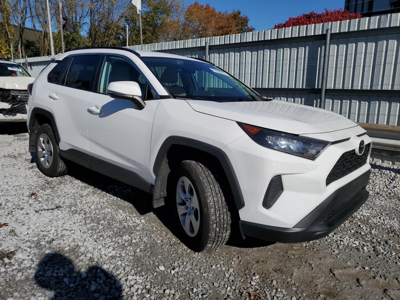 2021 TOYOTA RAV4 LE - Фото 4