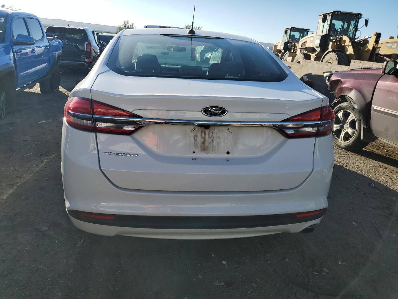 2017 FORD FUSION S - Image 6