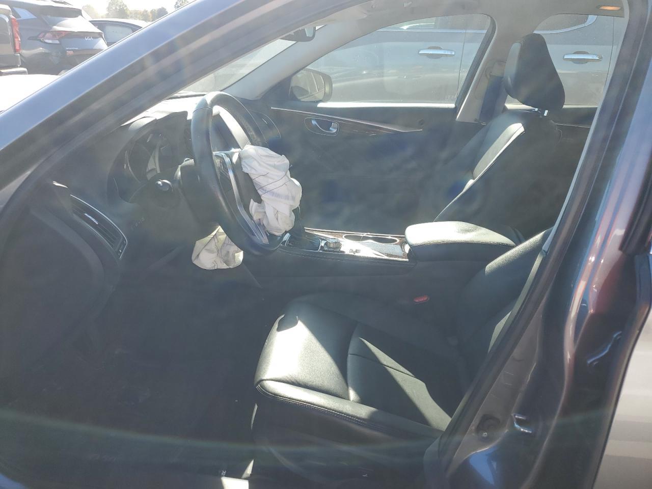 2018 INFINITI Q50 LUXE - Image 7