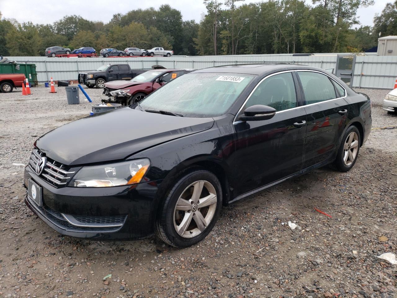 2012 VOLKSWAGEN PASSAT SE car image