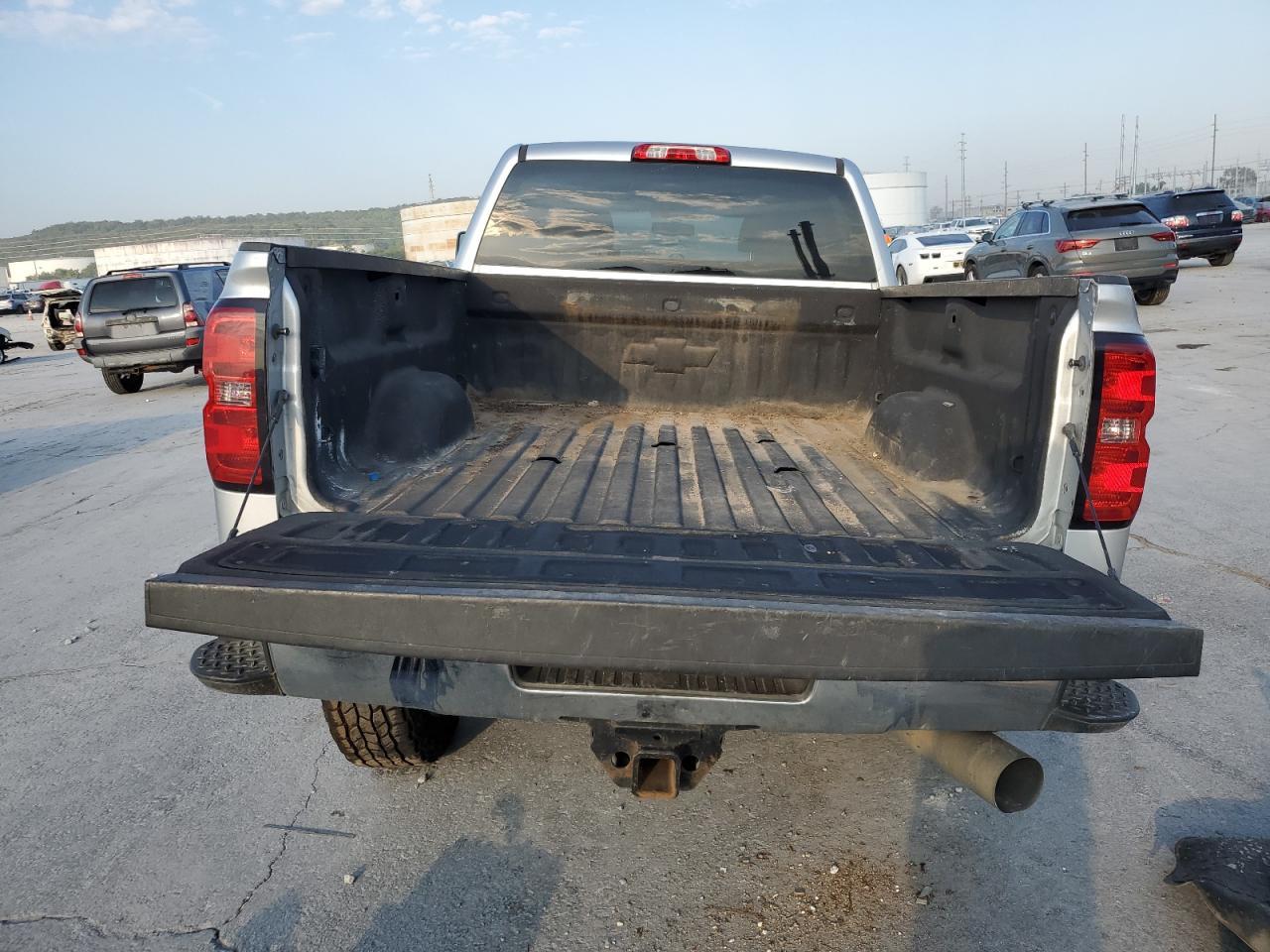 2018 CHEVROLET SILVERADO - Фото 6