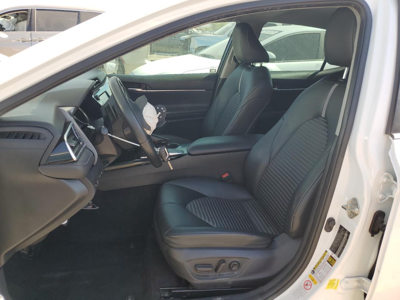 2018 TOYOTA CAMRY L - Фото 7
