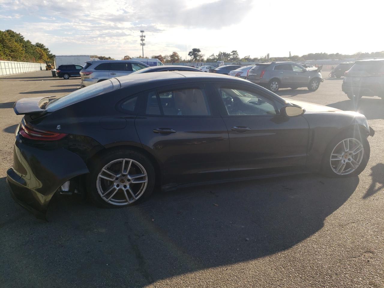 2018 PORSCHE PANAMERA 4 - Фото 3