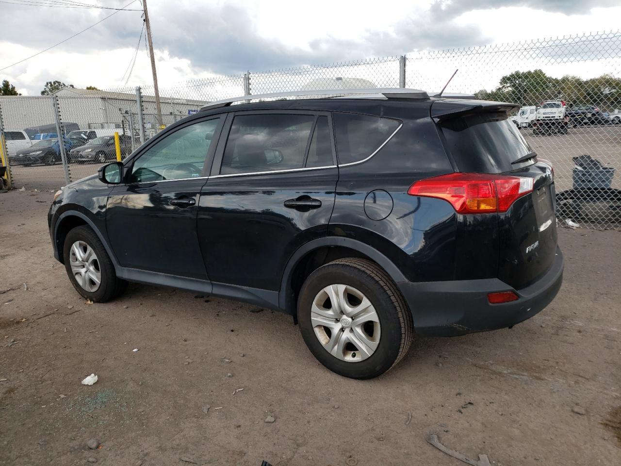 2015 TOYOTA RAV4 LE - Image 2