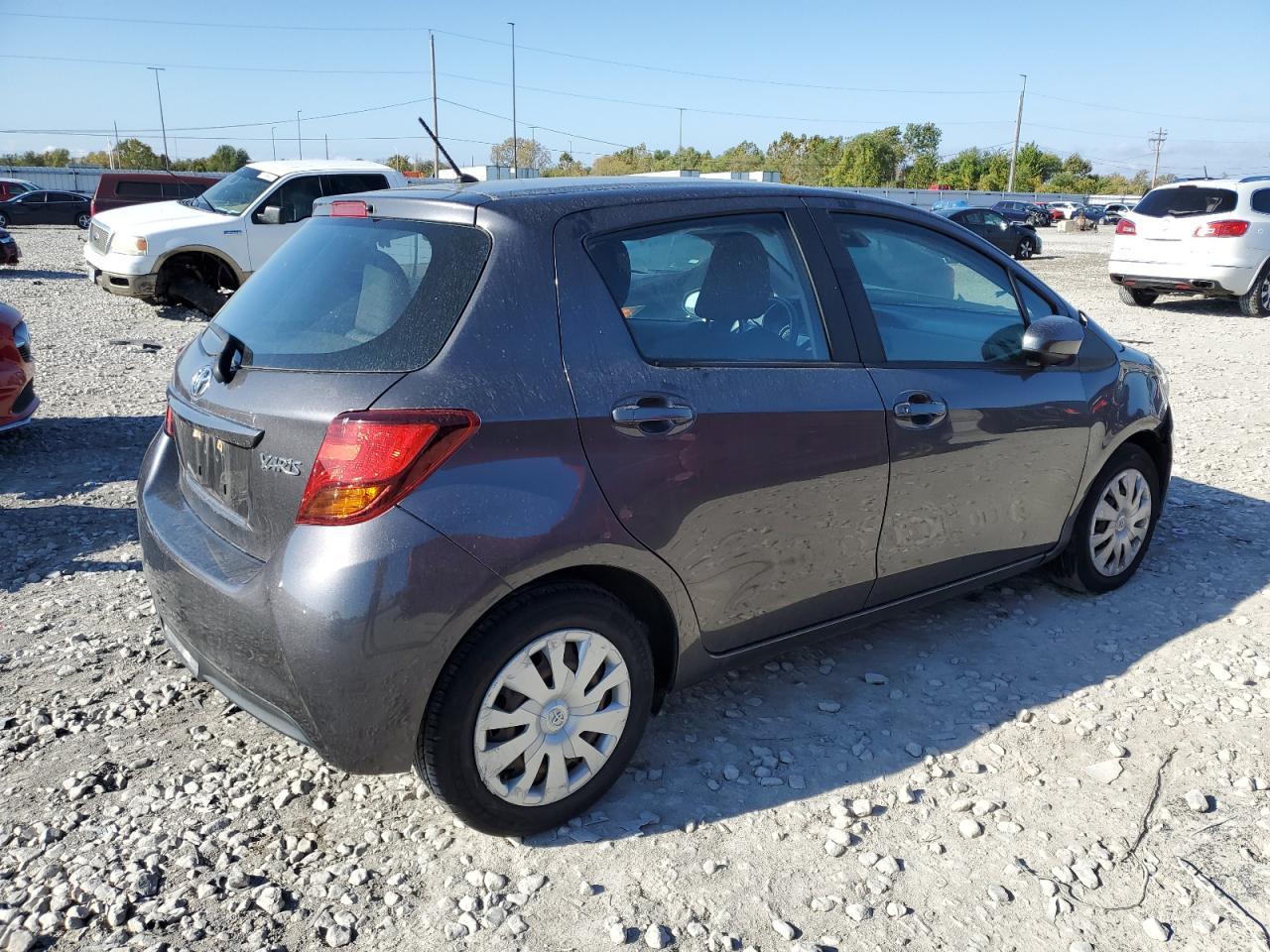 2017 TOYOTA YARIS L - Фото 3
