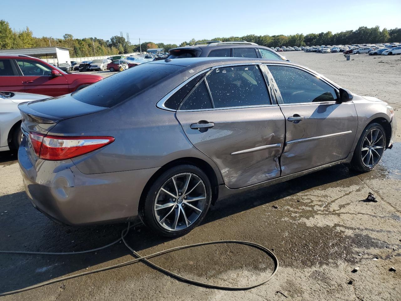 2016 TOYOTA CAMRY LE - Image 3