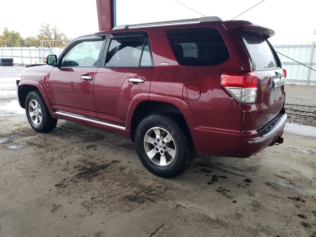 2011 TOYOTA 4RUNNER SR - Image 2