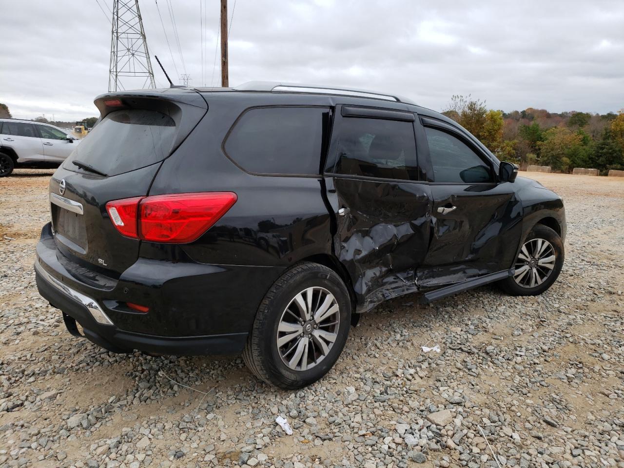 2018 NISSAN PATHFINDER - Фото 3