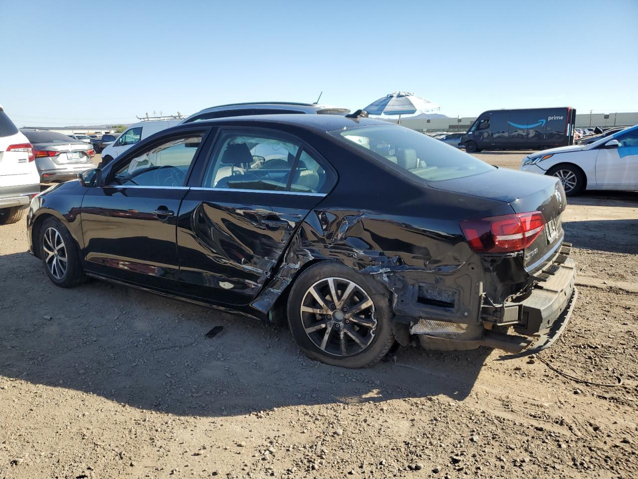 2017 VOLKSWAGEN JETTA SE - Image 2