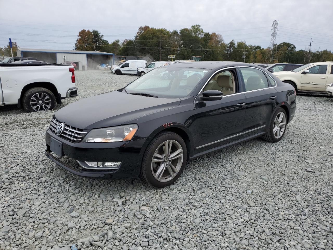 2013 VOLKSWAGEN PASSAT SEL