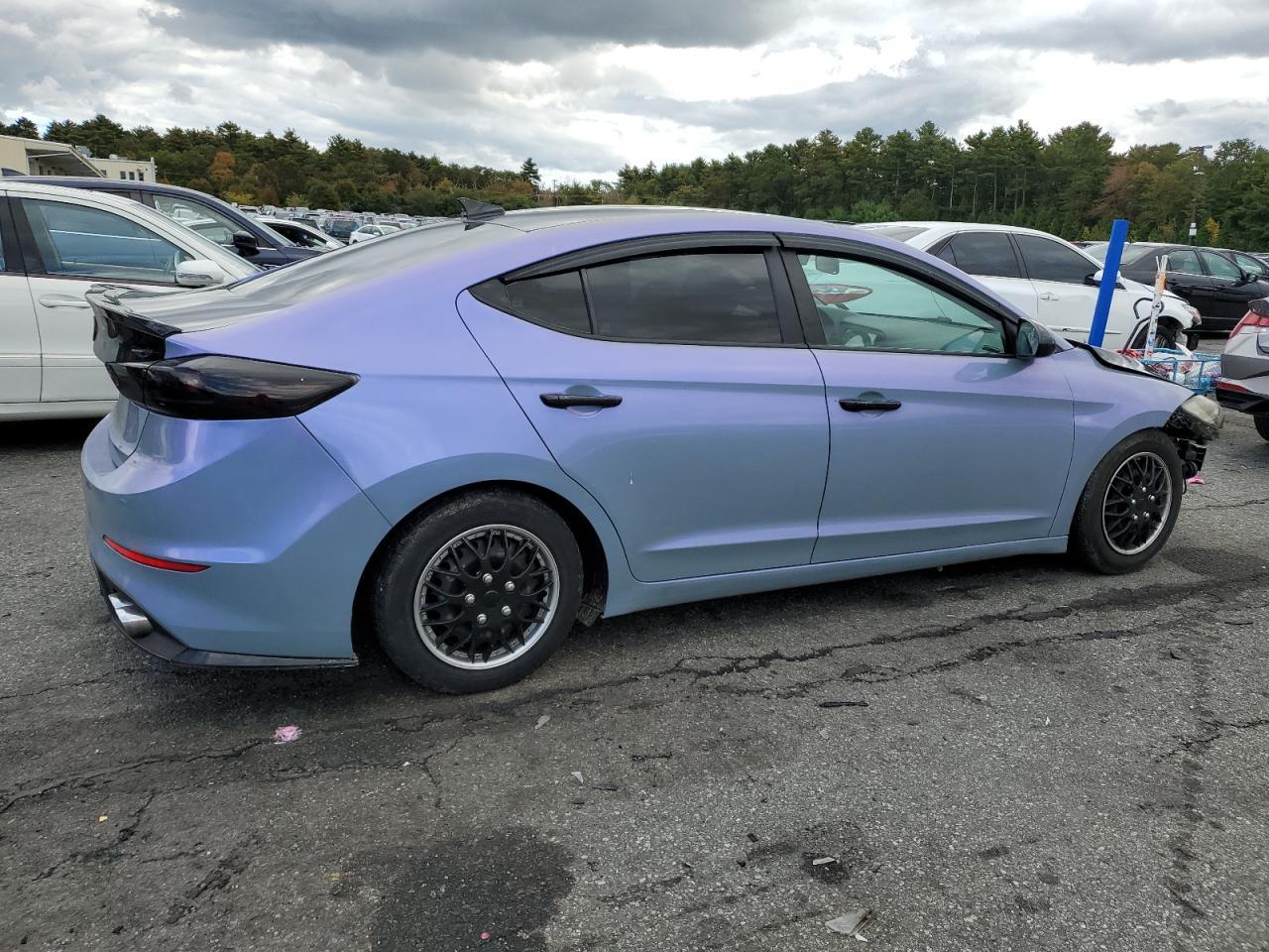 2017 HYUNDAI ELANTRA SE - Фото 3