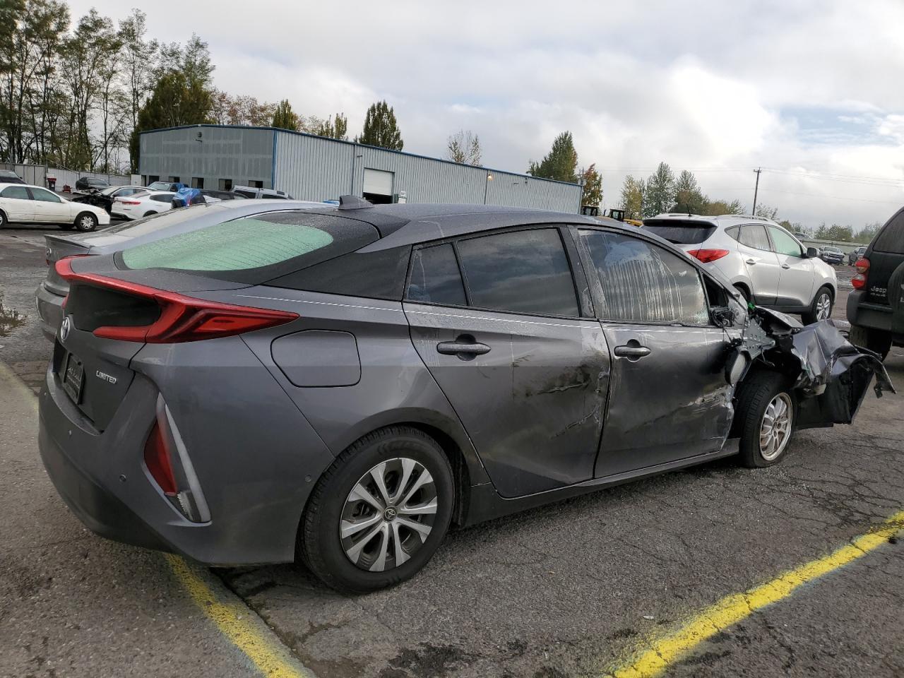 2022 TOYOTA PRIUS PRIM - Image 3
