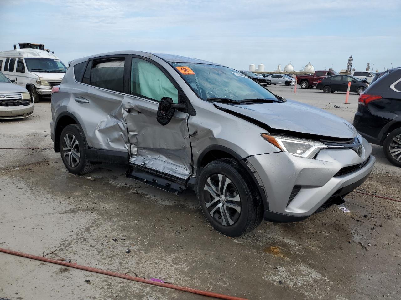 2018 TOYOTA RAV4 LE - Image 4
