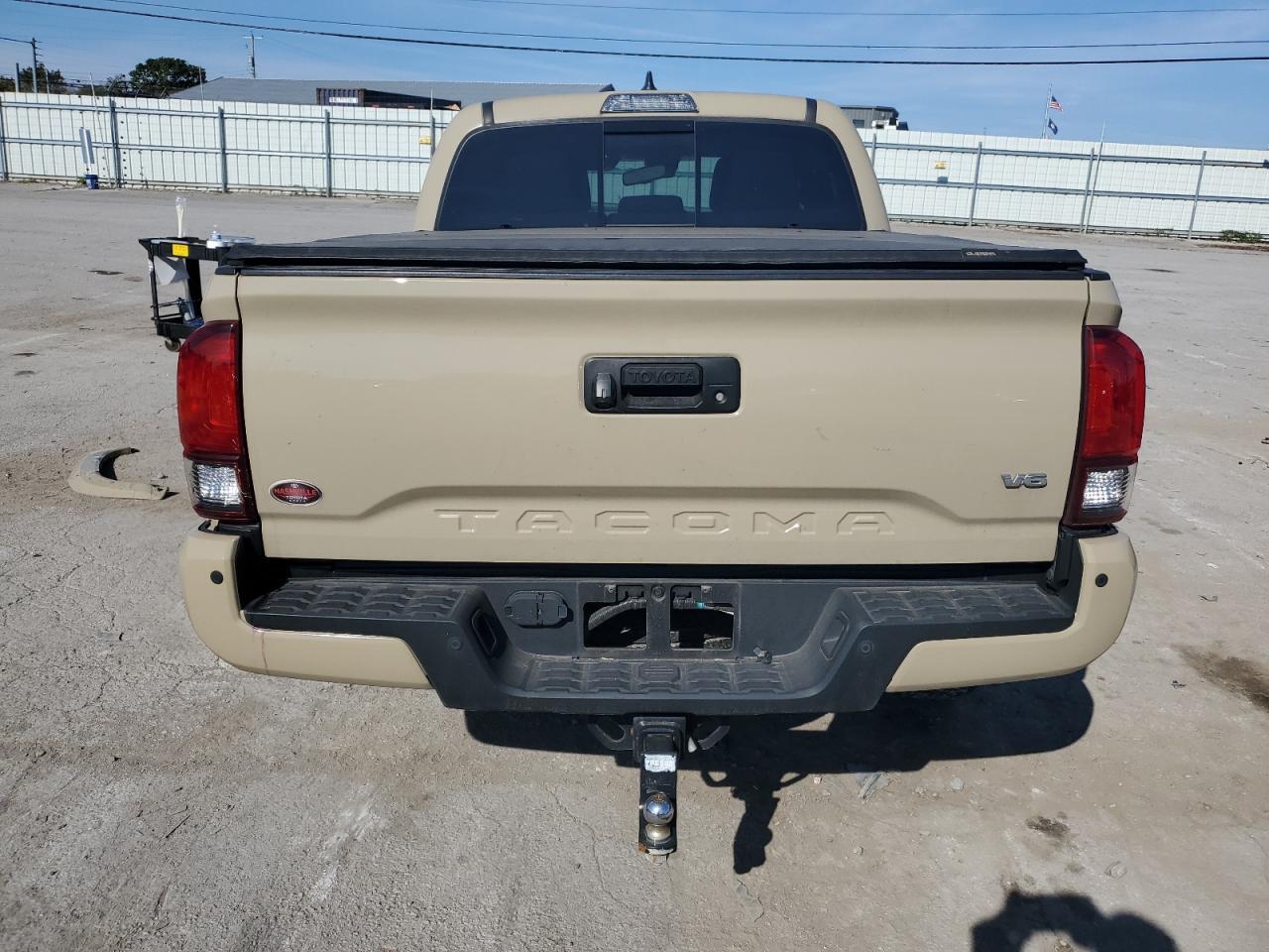 2019 TOYOTA TACOMA DOU - Фото 6