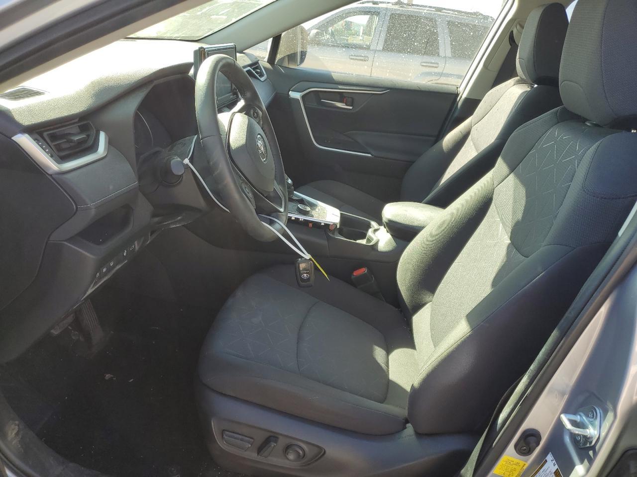 2020 TOYOTA RAV4 XLE - Фото 7
