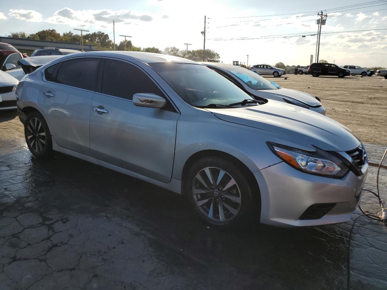 2017 NISSAN ALTIMA 2.5 - Фото 4