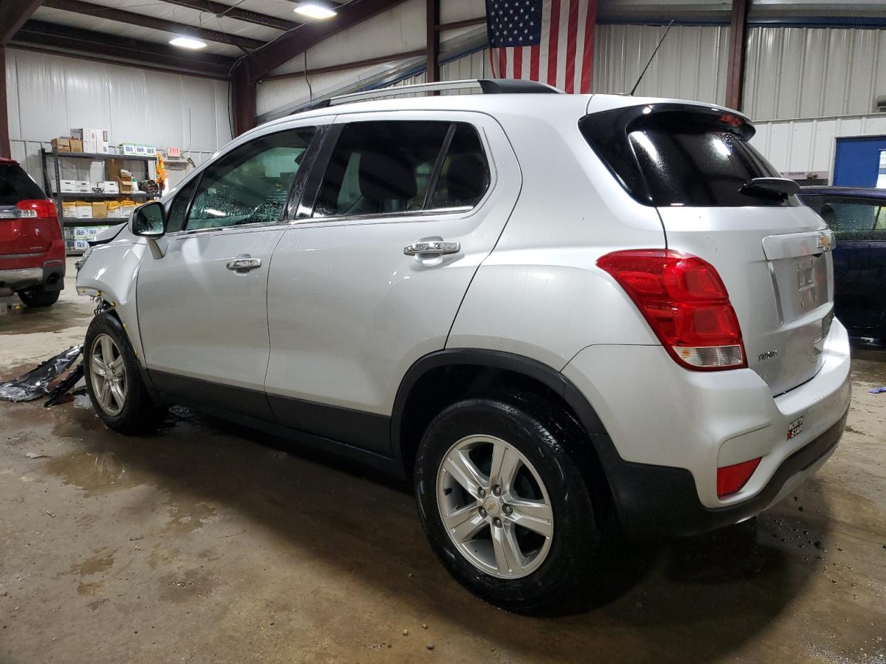 2018 CHEVROLET TRAX 1LT - Image 2