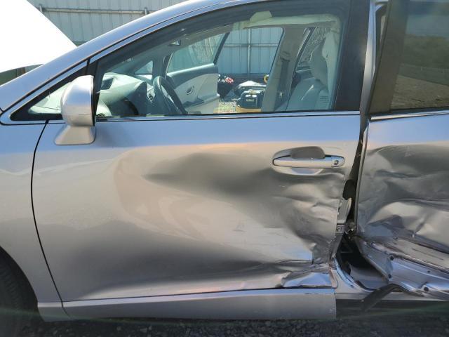 2012 Toyota Venza Le - Image 7