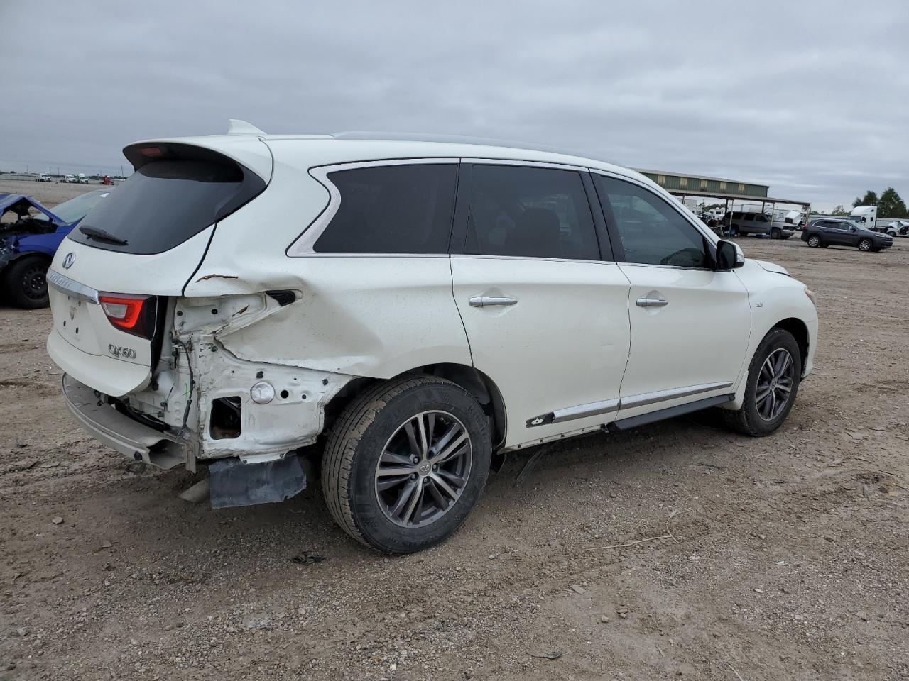 2017 INFINITI QX60 - Image 3