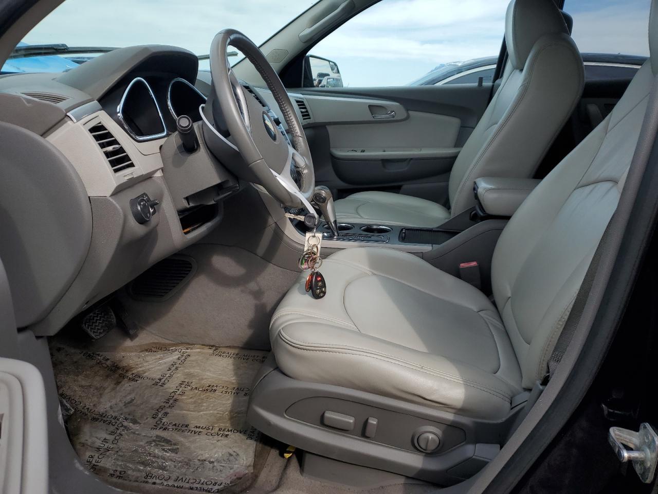 2011 CHEVROLET TRAVERSE L - Image 7