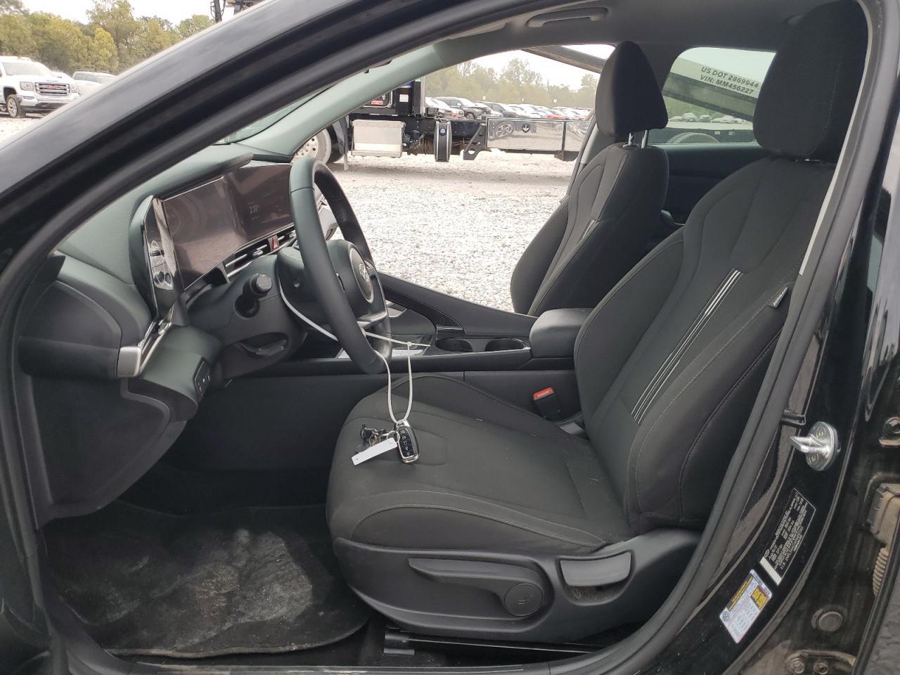 2023 HYUNDAI ELANTRA SE - Image 7