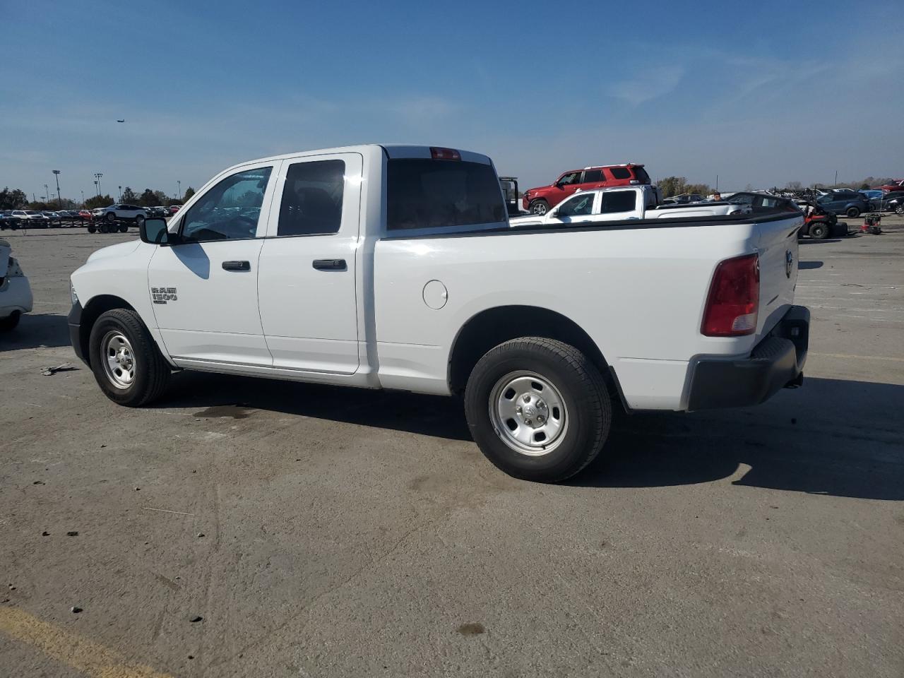 2019 RAM 1500 CLASS - Фото 2