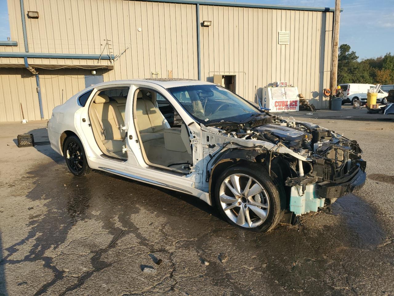 2015 INFINITI Q70L 3.7 - Image 4