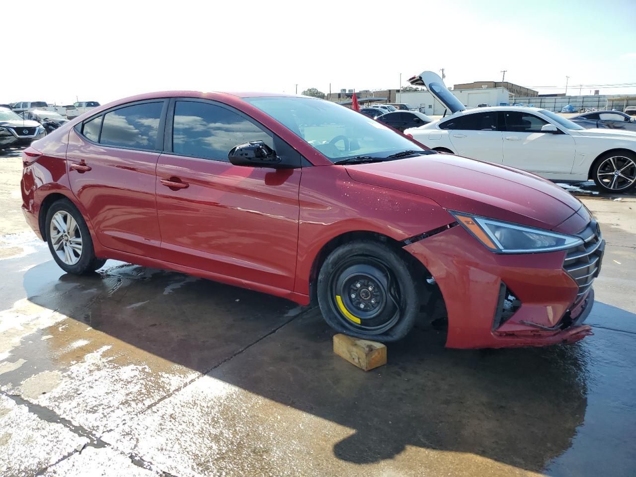 2019 HYUNDAI ELANTRA SE - Image 4