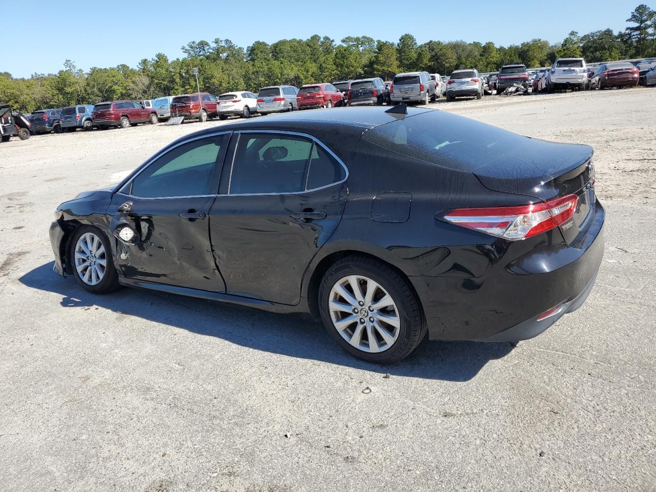 2020 TOYOTA CAMRY LE - Фото 2