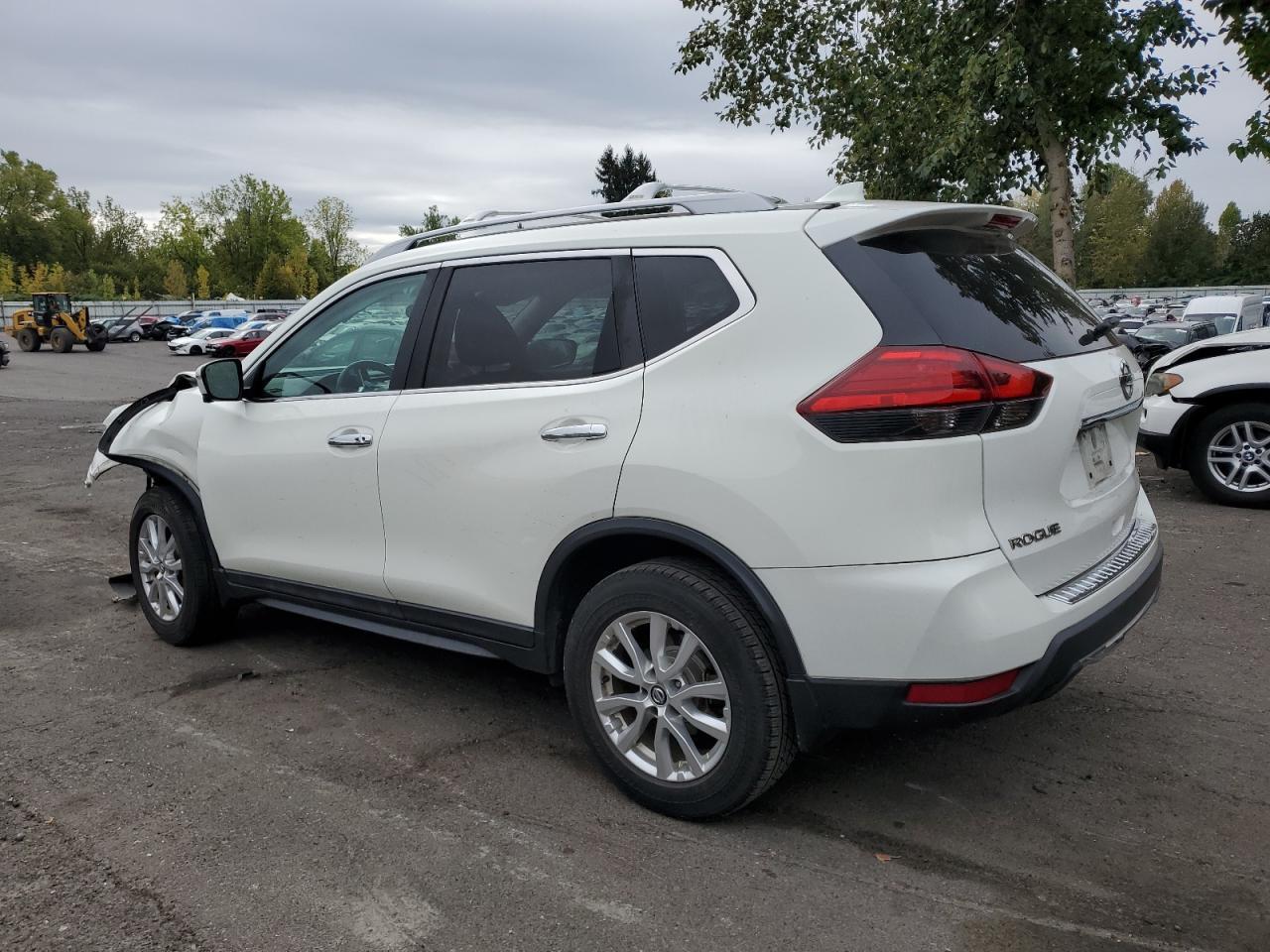 2017 NISSAN ROGUE S - Image 2