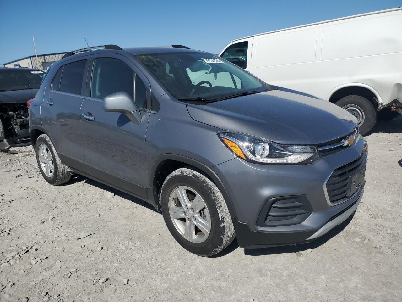 2019 CHEVROLET TRAX 1LT - Image 4
