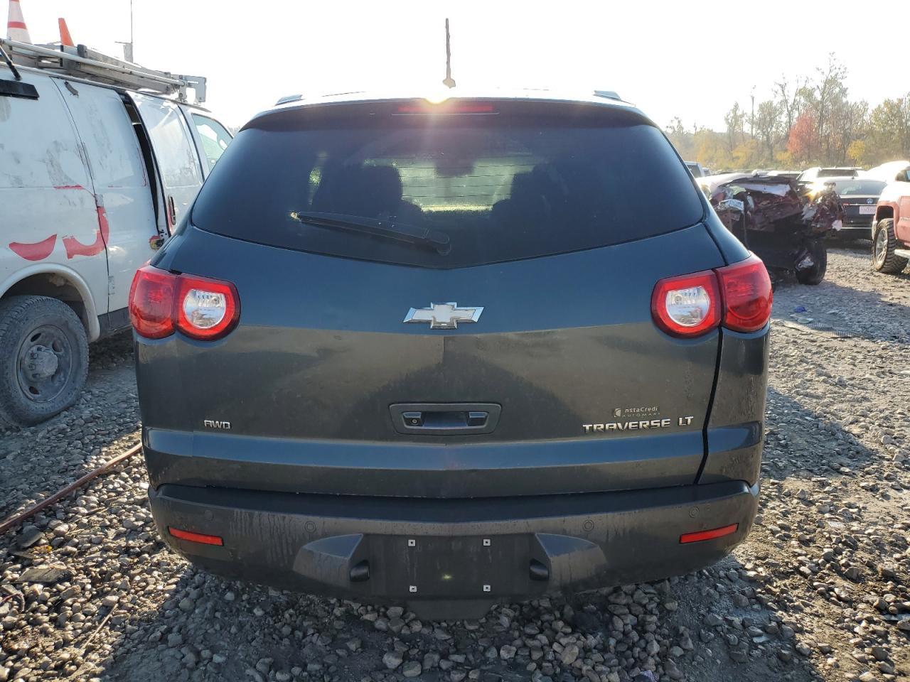 2011 CHEVROLET TRAVERSE L - Image 6