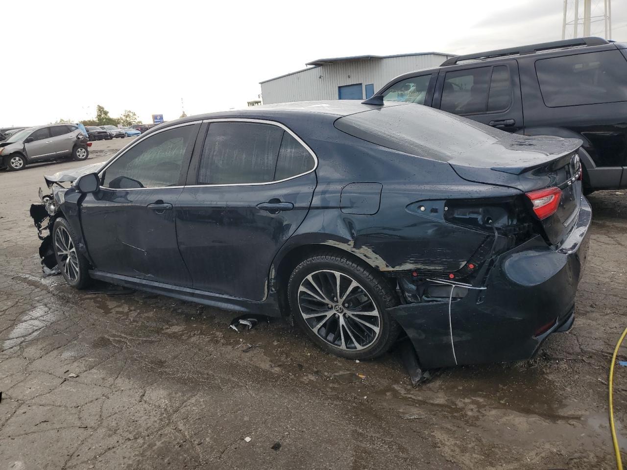 2020 TOYOTA CAMRY SE - Image 2