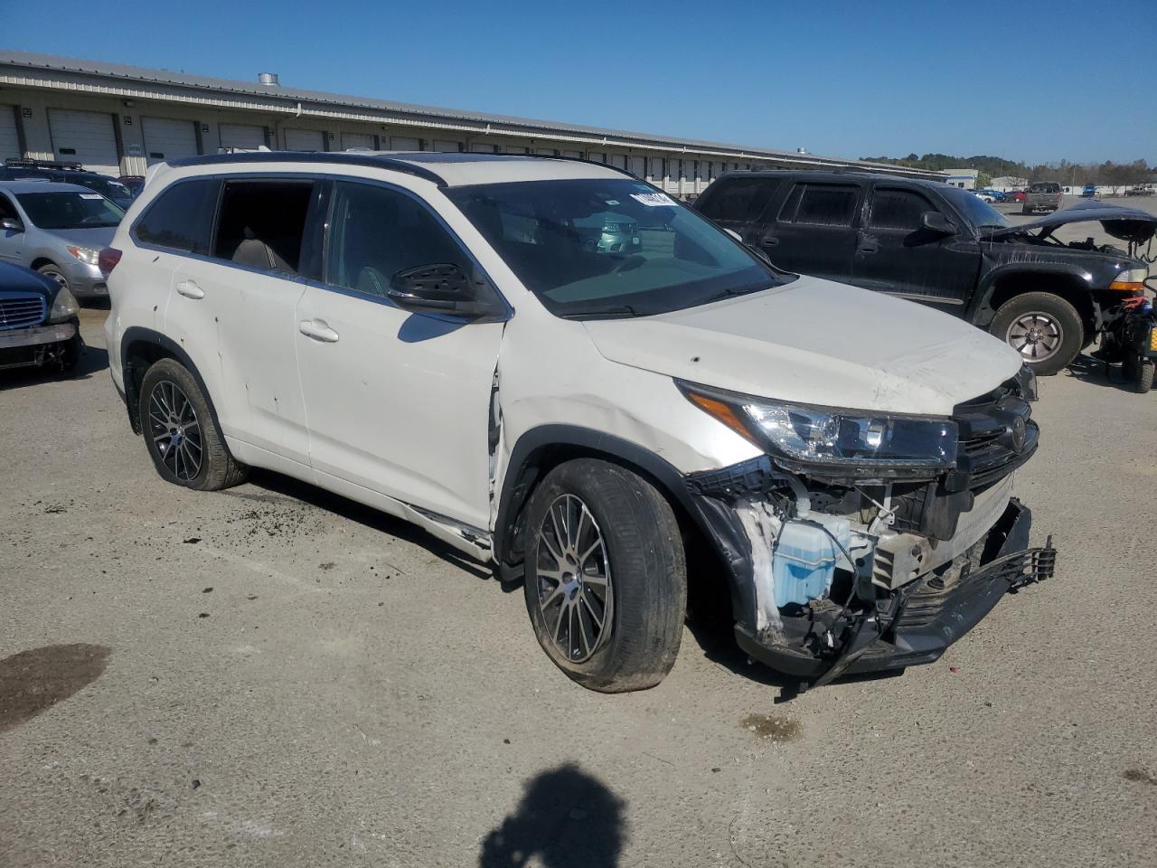 2018 TOYOTA HIGHLANDER - Image 4