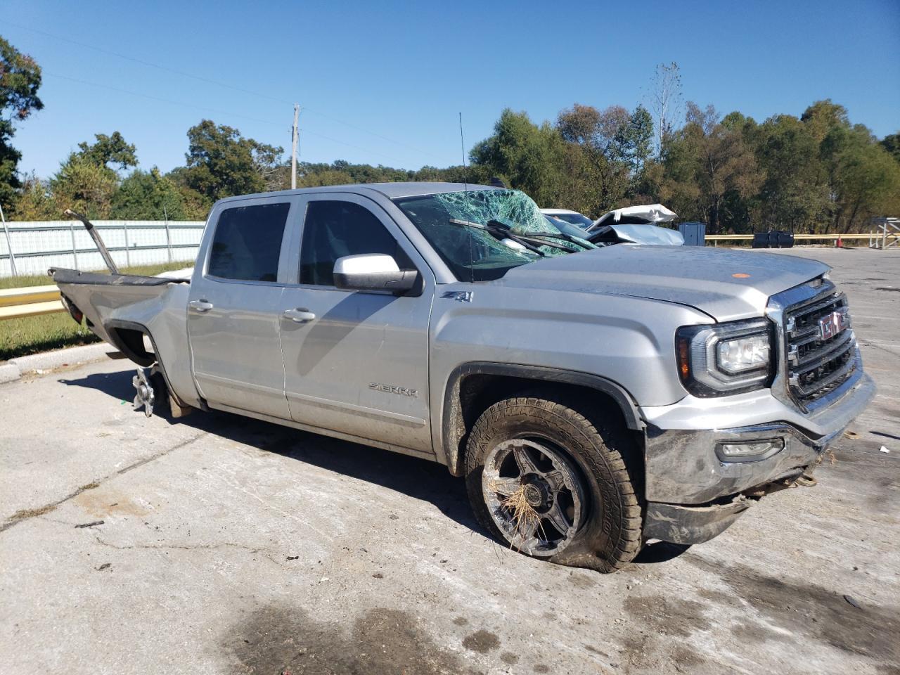 2017 GMC SIERRA K15 - Image 4