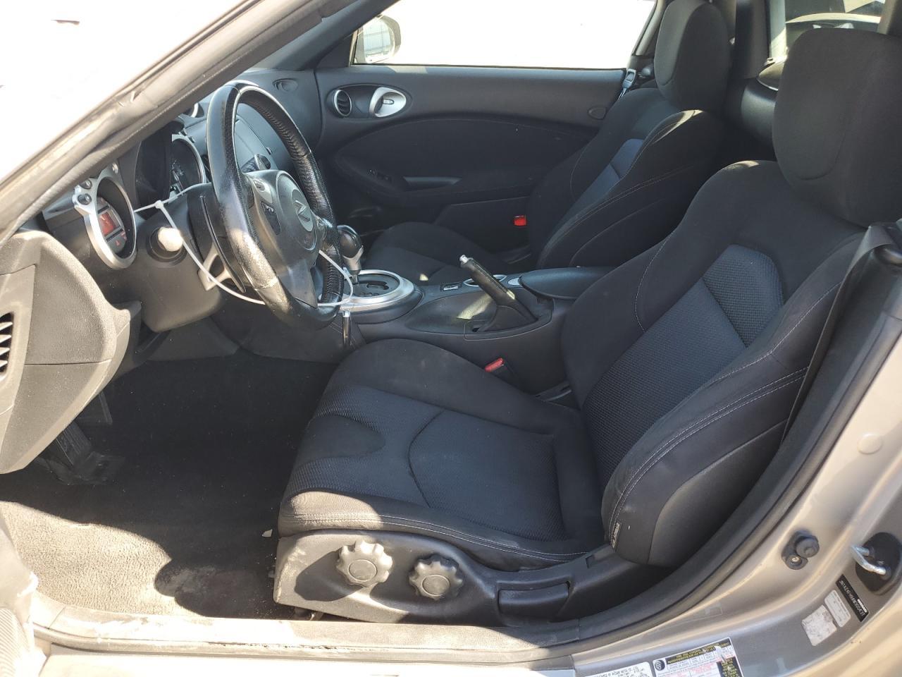 2010 NISSAN 370Z - Фото 7